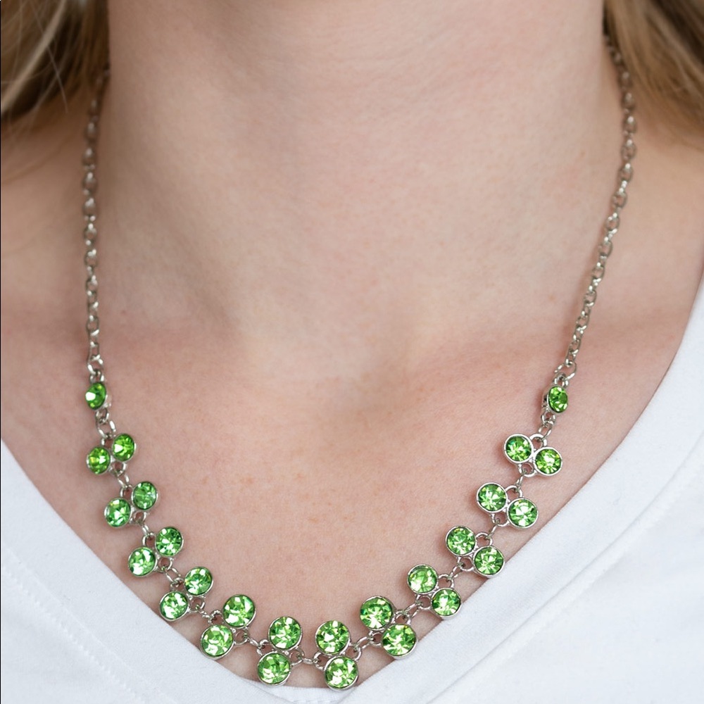 Green simply a statement - Picture 3 of 3
